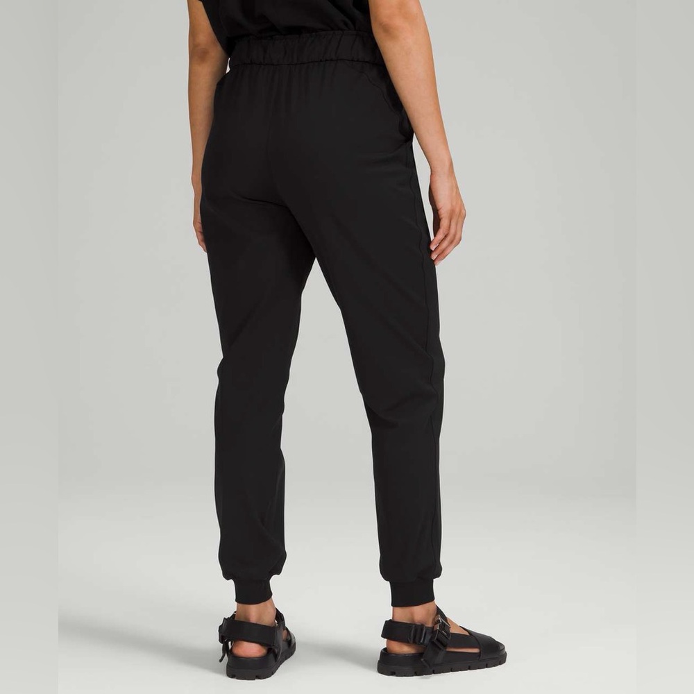 Lululemon Stretch High-Rise Jogger - Black, Size 6 - Picture 2 of 9